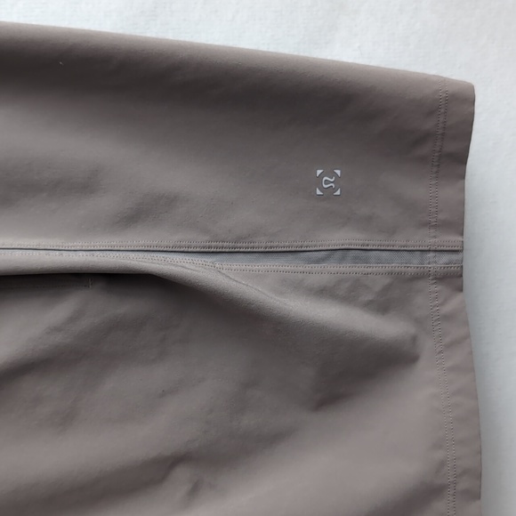 Lululemon Pace Breaker Lined 9" - Picture 9 of 9